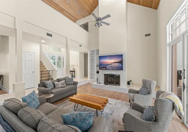 Photo 3 of Single family home for sale at 5073 Latrobe Dr, Windermere, FL 34786 | MLS# O6414325 | Listing updated on 2026-08-20