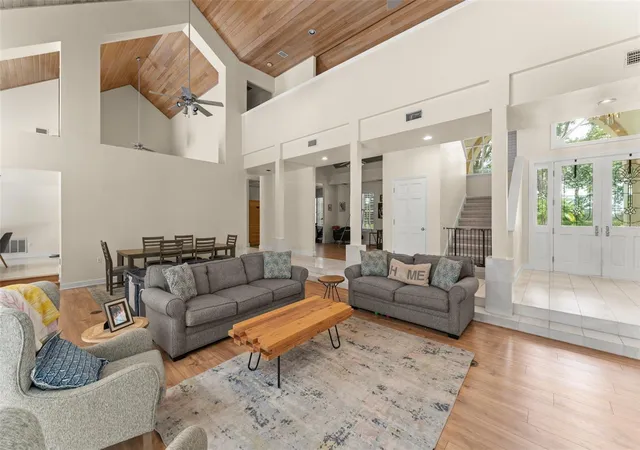 Photo 4 of Single family home for sale at 5073 Latrobe Dr, Windermere, FL 34786 | MLS# O6414325 | Listing updated on 2026-08-20