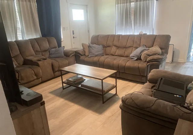 Photo 1 of Single family home for sale at 1110 E Edgewood Dr, Lakeland, FL 33803 | MLS# O6414352 | Listing updated on 2026-10-20