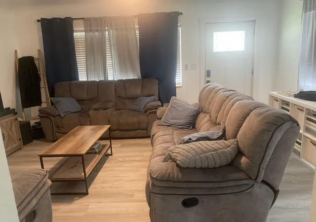Photo 2 of Single family home for sale at 1110 E Edgewood Dr, Lakeland, FL 33803 | MLS# O6414352 | Listing updated on 2026-10-20