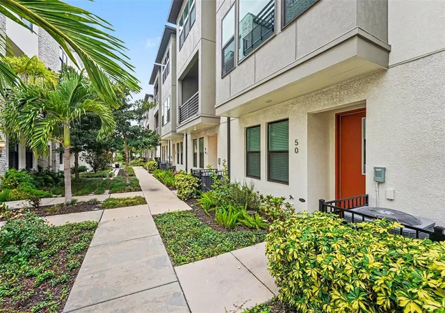 3rd image of 2511 N Grady Ave #50, Tampa, FL 33607 | MLS# TB8516297