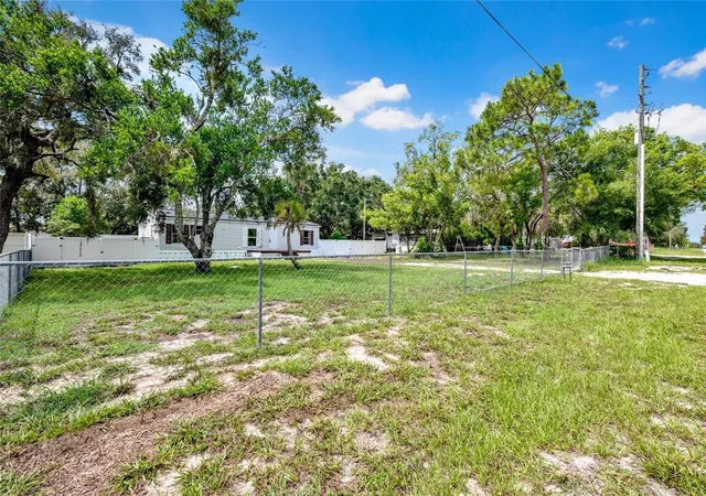 Photo 4 of Manufactured home for sale at 7194 Sealawn Dr, Spring Hill, FL 34606 | MLS# TB8516298 | Listing updated on 2026-10-01
