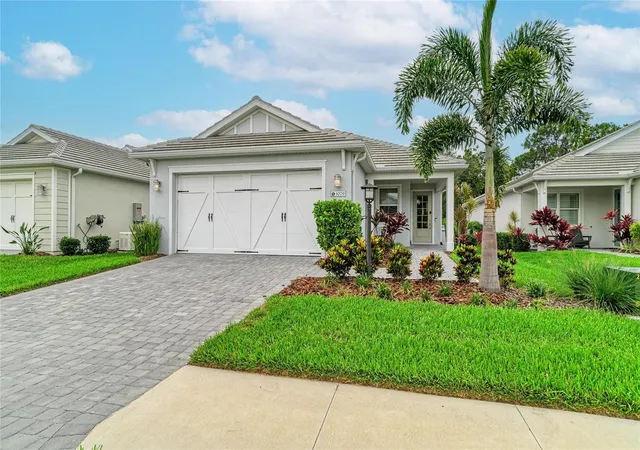 Photo 1 of Single family home for sale at 1079 Waterline Ct, Sarasota, FL 34240 | MLS# A4696172 | Listing updated on 2026-10-04