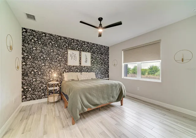 Photo 3 of Single family home for sale at 1079 Waterline Ct, Sarasota, FL 34240 | MLS# A4696172 | Listing updated on 2026-10-04
