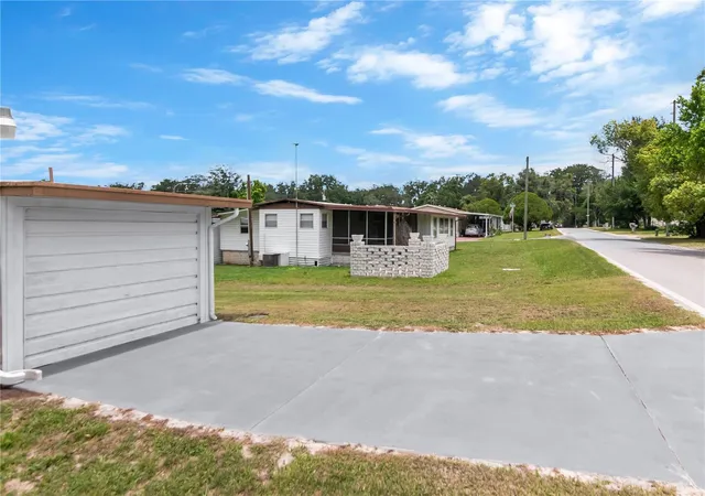 Photo 3 of Manufactured home for sale at 39219 Ola Ave, Zephyrhills, FL 33542 | MLS# TB8516310 | Listing updated on 2026-08-08