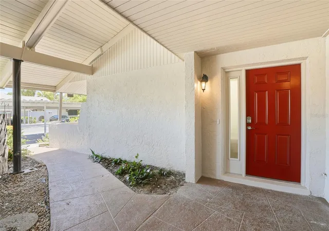 Photo 3 of Single family home for sale at 1208 14th Circle Se, Largo, FL 33771 | MLS# TB8516312 | Listing updated on 2026-10-03