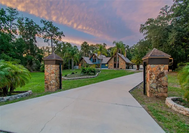 Photo 1 of Single family home for sale at 2120 Marquis Ct, New Port Richey, FL 34655 | MLS# W7886474 | Listing updated on 2026-08-26