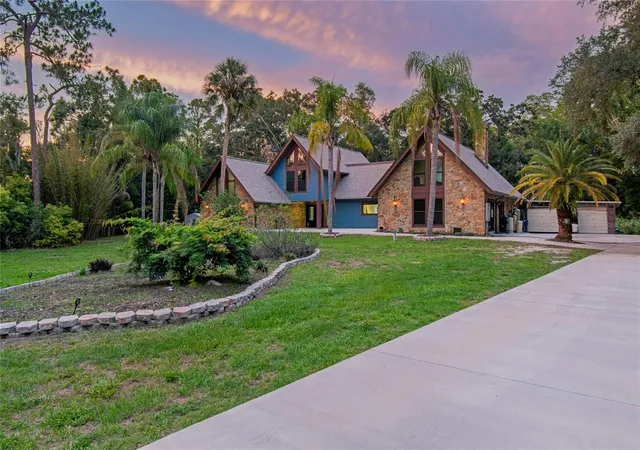 Photo 2 of Single family home for sale at 2120 Marquis Ct, New Port Richey, FL 34655 | MLS# W7886474 | Listing updated on 2026-08-26