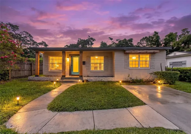 Photo 1 of Single family home for sale at 2121 Ivanhoe Rd, Orlando, FL 32804 | MLS# O6414388 | Listing updated on 2026-09-15