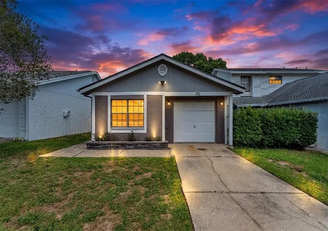 3rd image of 542 Lake Dexter Blvd, Winter Haven, FL 33884 | MLS# L4962517