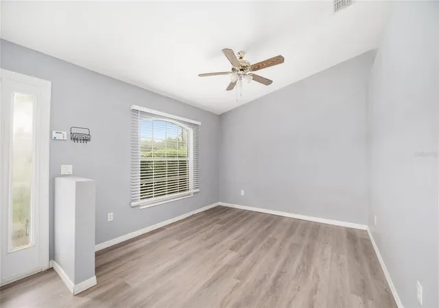 Photo 3 of Single family home for sale at 20 Pine Ct Loop, Ocala, FL 34472 | MLS# C7527007 | Listing updated on 2026-10-08