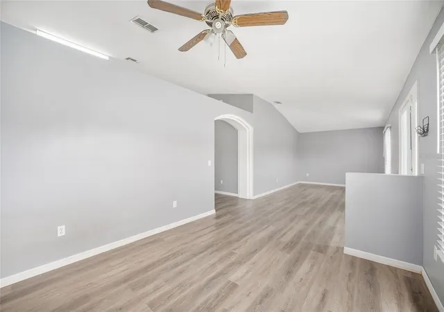 Photo 4 of Single family home for sale at 20 Pine Ct Loop, Ocala, FL 34472 | MLS# C7527007 | Listing updated on 2026-10-08