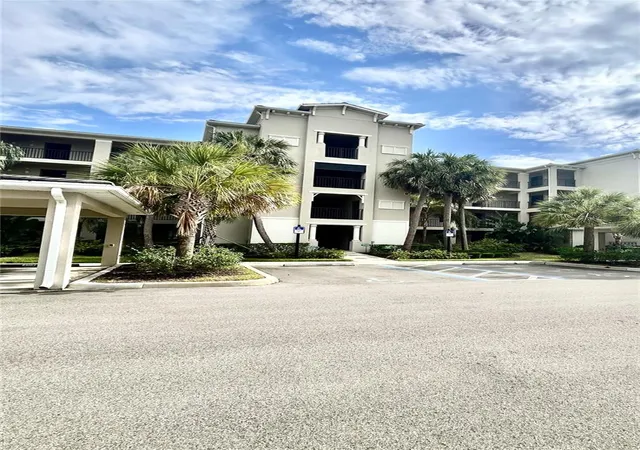 Homes for sale in Bradenton, FL | 17724 Gawthrop Dr #308, Bradenton, FL 34211 | MLS# A4696190