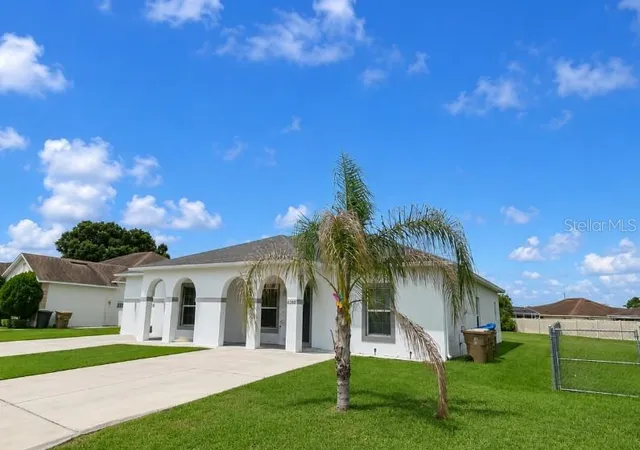 2nd image of 828 Abbeville Ct, Kissimmee, FL 34759 | MLS# P4938953