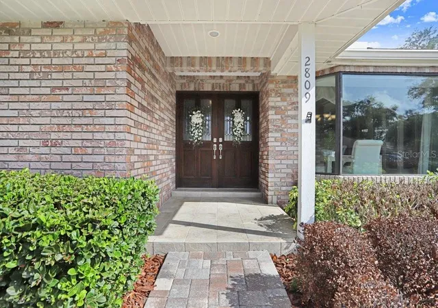 3rd image of 2809 Fairway View Dr, Valrico, FL 33596 | MLS# TB8516354