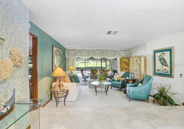 5th image of 2809 Fairway View Dr, Valrico, FL 33596 | MLS# TB8516354