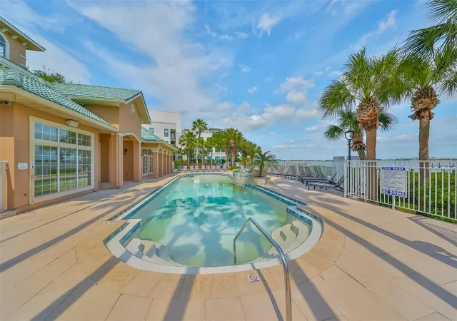 Photo 4 of Condo for sale at 3205 Bay Clb Cir #3205, Tampa, FL 33607 | MLS# TB8516359 | Listing updated on 2026-08-31