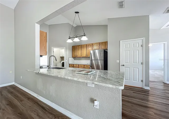 3rd image of 301 Terranova Blvd, Winter Haven, FL 33884 | MLS# S5151390