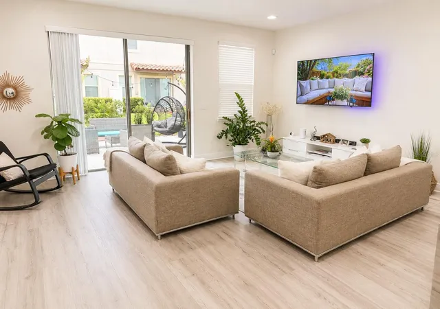 Photo 4 of Townhouse for sale at 14164 Swanley St, Orlando, FL 32832 | MLS# O6414421 | Listing updated on 2026-10-03