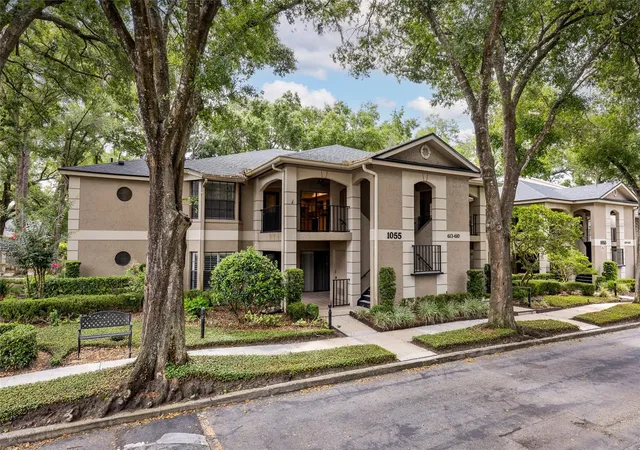 2nd image of 1055 Kensington Park Dr, Altamonte Springs, FL 32714