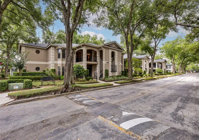 3rd image of 1055 Kensington Park Dr, Altamonte Springs, FL 32714