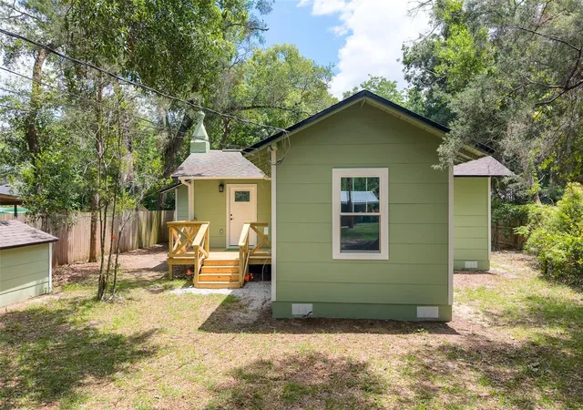 Photo 1 of Single family home for sale at 1935 Nw 33rd Avenue, Gainesville, FL 32605 | MLS# GC540975 | Listing updated on 2026-08-19