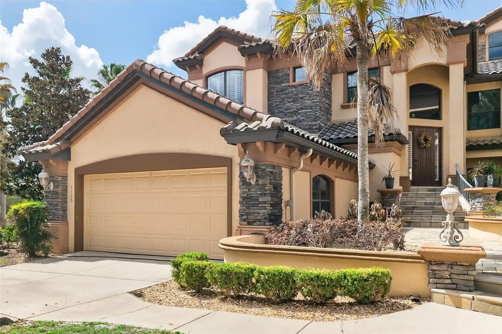 Listing Photo 2 - Condo for sale in 1105 W Pointe Vis Path located at 1105 W Pointe Vis Path, HERNANDO, FL 34442 - Unit #43