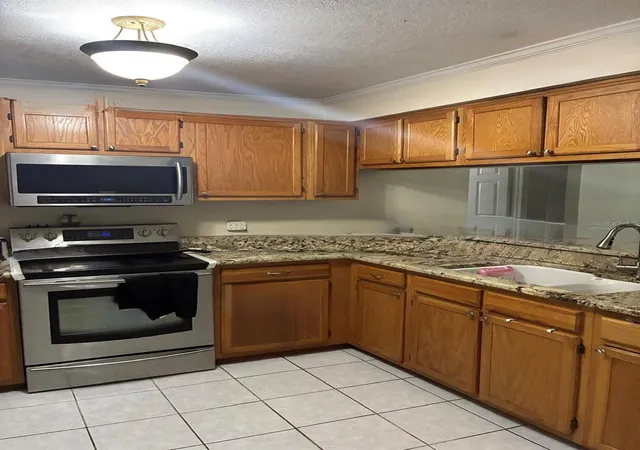 Photo 1 of Single family home for sale at 1405 W Rambla St, Tampa, FL 33612 | MLS# S5151396 | Listing updated on 2026-10-25