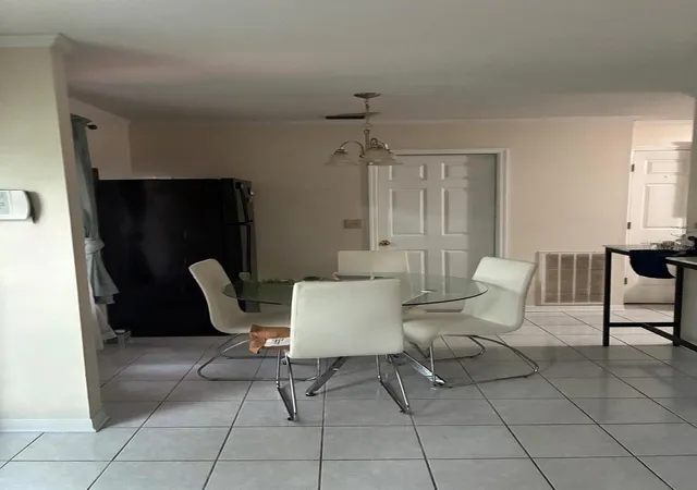 Photo 3 of Single family home for sale at 1405 W Rambla St, Tampa, FL 33612 | MLS# S5151396 | Listing updated on 2026-10-25