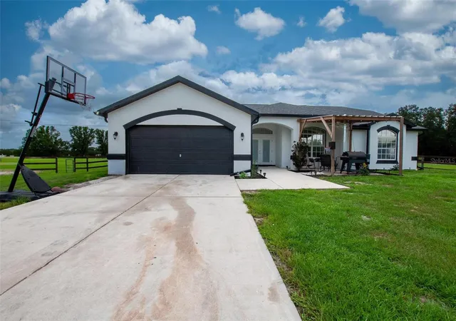 1st image of 3442 Ne Appaloosa St, Arcadia, FL 34266 | MLS# A4696201