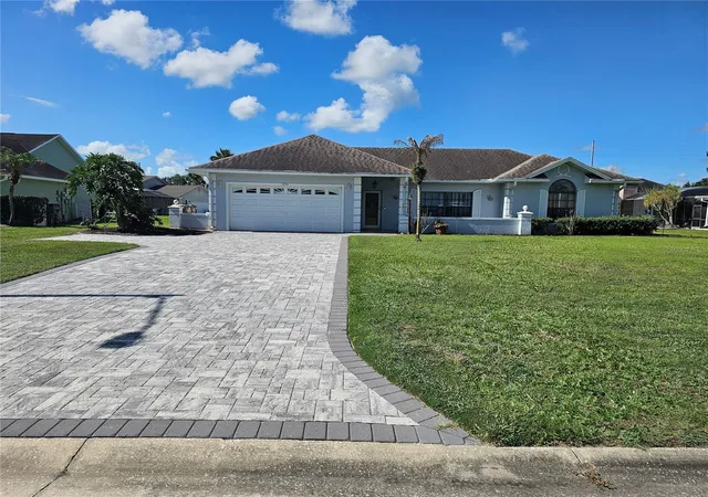 Photo 2 of Single family home for sale at 1850 Chaucer Way, Kissimmee, FL 34744 | MLS# S5151405 | Listing updated on 2026-07-10