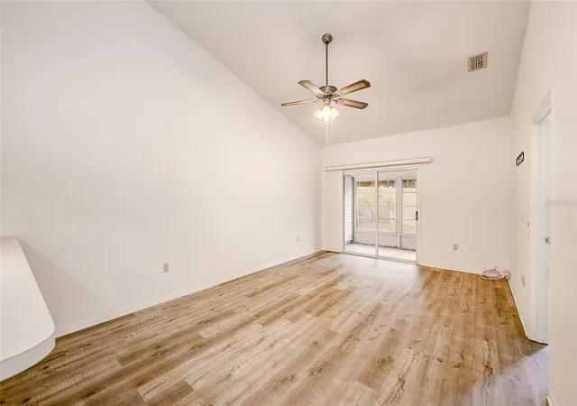 4th image of 39650 Us Hwy 19 N #712, Tarpon Springs, FL 34689 | MLS# TB8516443