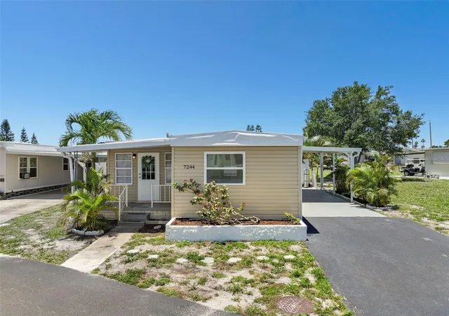Homes for sale in Saint Petersburg, FL | 7244 Mount Fairfield Rd Ne #530, Saint Petersburg, FL 33702 | MLS# TB8516462