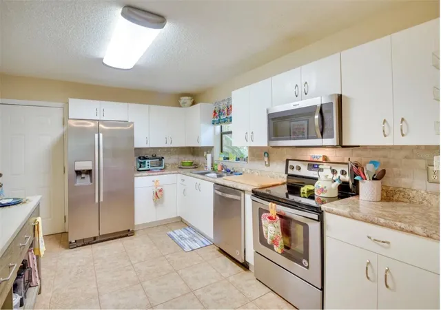 Homes for sale in Edgewater, FL | 2737 Fern Palm Dr, Edgewater, FL 32141 | MLS# NS1088445
