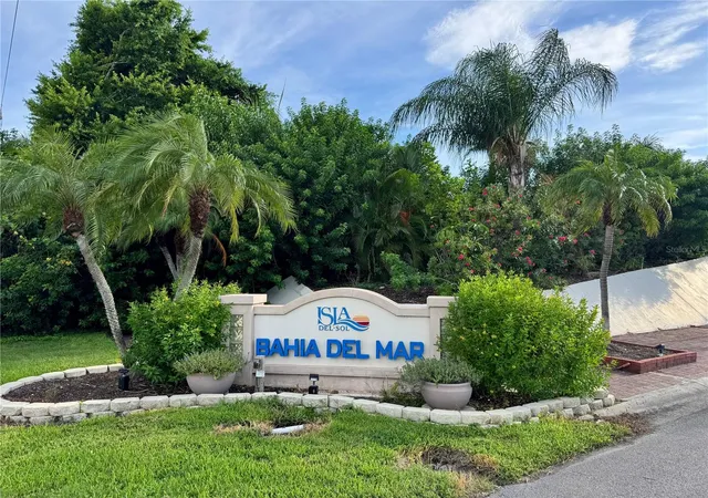 Photo 3 of Condo for sale at 6365 Bahia Del Mar Blvd #106, Saint Petersburg, FL 33715 | MLS# TB8516468 | Listing updated on 2026-10-22