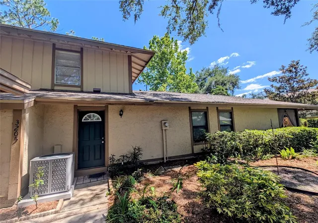 Photo 1 of Sale Pending at 3205 Deer Ct, Brandon, FL 33511 | MLS# TB8516477 | Listing updated on 2026-09-09