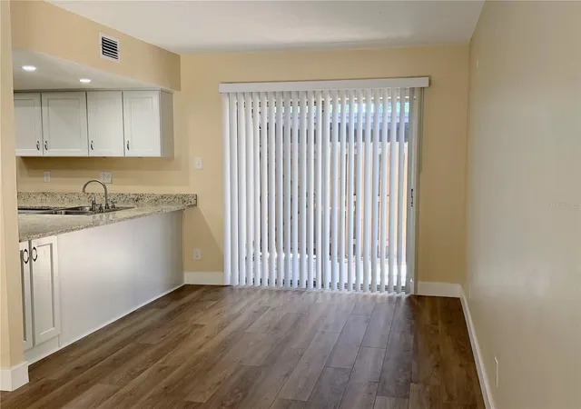 Photo 4 of Sale Pending at 3205 Deer Ct, Brandon, FL 33511 | MLS# TB8516477 | Listing updated on 2026-09-09