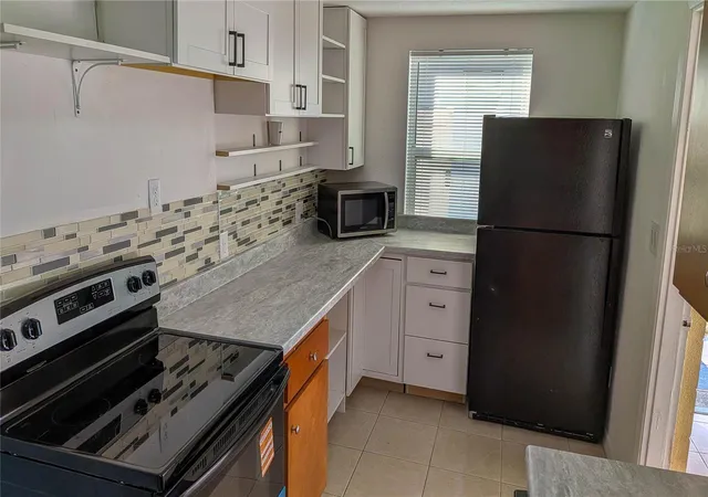 2nd image of 11301 110th Ter, Largo, FL 33778 | MLS# TB8516483