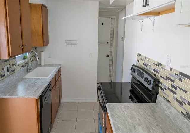 4th image of 11301 110Th Ter, Largo, FL 33778 | MLS# TB8516483