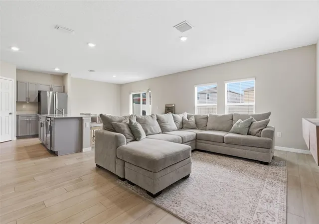 3rd image of 12950 Pasture Woods Pl, Lithia, FL 33547 | MLS# TB8516496