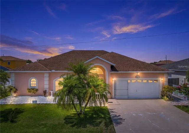 Photo 1 of Single family home for sale at 323 Alegriano Ct, Kissimmee, FL 34758 | MLS# O6414545 | Listing updated on 2026-09-25