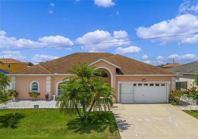 Homes for sale in Kissimmee, FL | 323 Alegriano Ct, Kissimmee, FL 34758 | MLS# O6414545