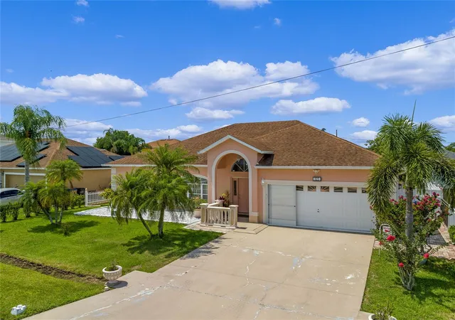 Homes for sale in Kissimmee, FL | 323 Alegriano Ct, Kissimmee, FL 34758 | MLS# O6414545