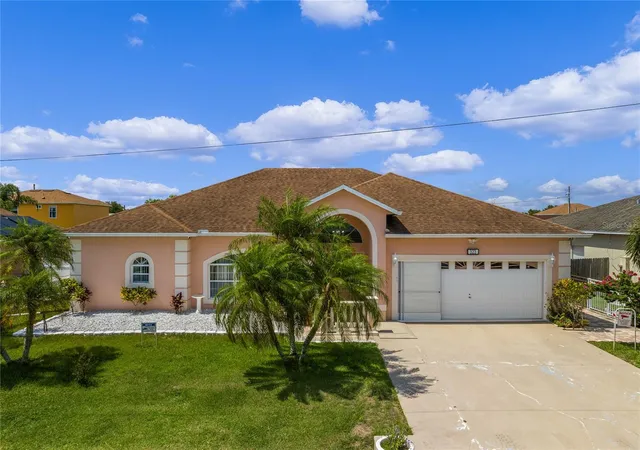 Homes for sale in Kissimmee, FL | 323 Alegriano Ct, Kissimmee, FL 34758 | MLS# O6414545