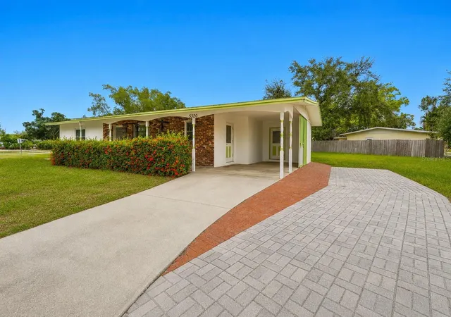 1st image of 5320 41st Ave W, Bradenton, FL 34209 | MLS# A4696224