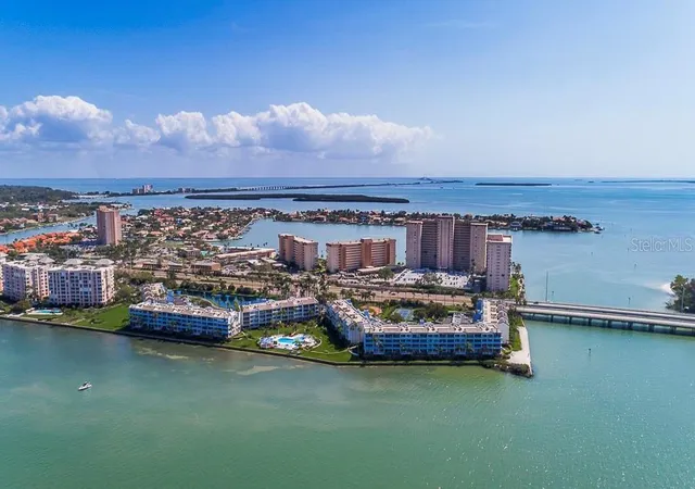 Listing Photo 2 - Condo for sale in building located at 5155 Isla Key Blvd S, ST PETERSBURG, FL 33715 - Unit #304