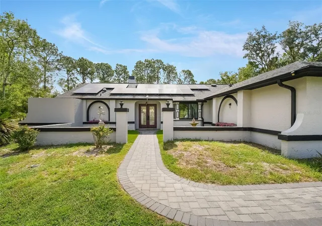 Photo 3 of Single family home for sale at 2044 Tunisia Ave, Spring Hill, FL 34609 | MLS# W7886492 | Listing updated on 2026-09-23