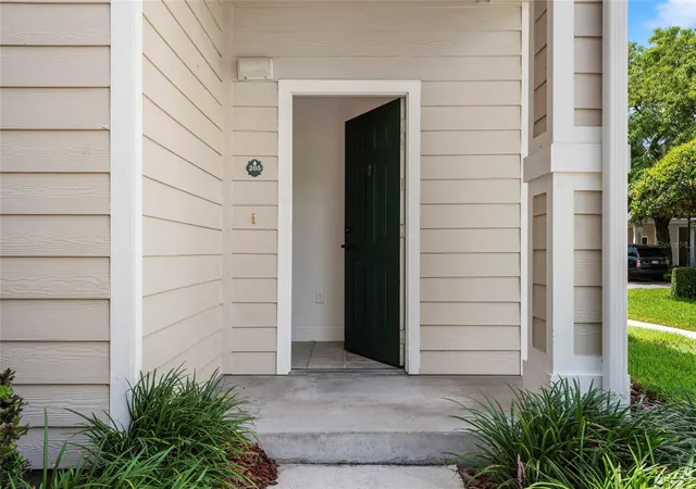 Photo 3 of Condominium at 142 Southern Pecan Cir #205, Winter Garden, FL 34787 | MLS# O6414551 |  | Sold on 2026-08-27