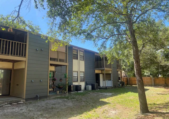Photo 4 of Condo for sale at 4809 S Mound Ave #105, Tampa, FL 33611 | MLS# TB8516522 | Listing updated on 2026-10-01