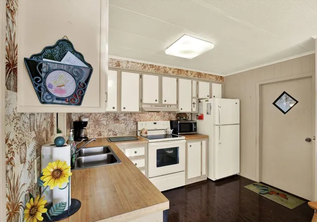Homes for sale in Brooksville, FL | 14294 Brookridge Blvd, Brooksville, FL 34613 | MLS# W7886495